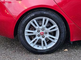 Jaguar XE 2.0d Prestige Auto Euro 6 (s/s) 4dr