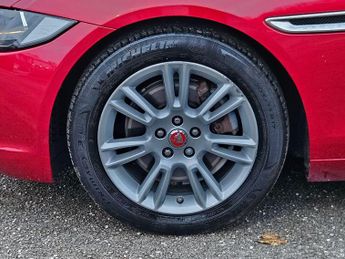 Jaguar XE 2.0d Prestige Auto Euro 6 (s/s) 4dr