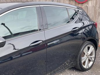 Vauxhall Astra 1.6 CDTi BlueInjection SRi Nav Auto Euro 6 (s/s) 5dr