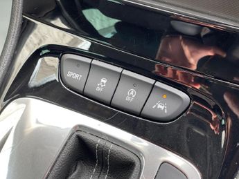 Vauxhall Astra 1.6 CDTi BlueInjection SRi Nav Auto Euro 6 (s/s) 5dr