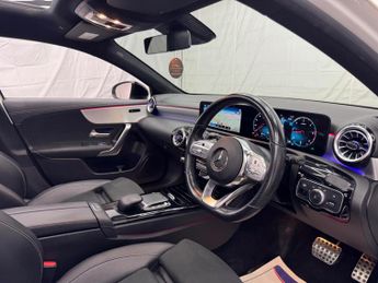 Mercedes-Benz A Class 2.0 A200d Exclusive Edition 8G-DCT Euro 6 (s/s) 5dr