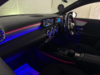 Mercedes-Benz A Class 2.0 A200d Exclusive Edition 8G-DCT Euro 6 (s/s) 5dr