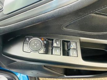 Ford Focus 1.0T EcoBoost Titanium Auto Euro 6 (s/s) 5dr