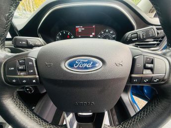 Ford Focus 1.0T EcoBoost Titanium Auto Euro 6 (s/s) 5dr