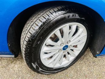 Ford Focus 1.0T EcoBoost Titanium Auto Euro 6 (s/s) 5dr