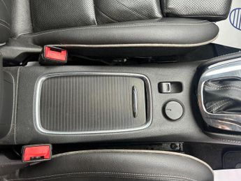 Vauxhall Astra 1.6 CDTi BlueInjection Elite Nav Auto Euro 6 5dr