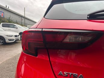 Vauxhall Astra 1.6 CDTi BlueInjection Elite Nav Auto Euro 6 5dr