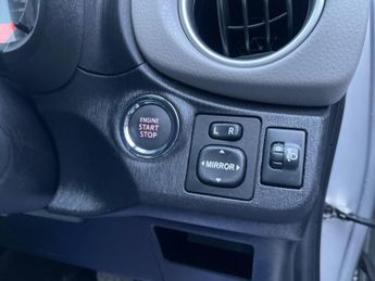 Toyota Yaris 1.33 Dual VVT-i T Spirit Multidrive S Euro 5 5dr