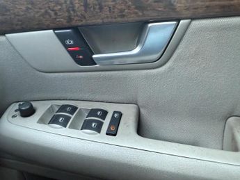 Audi A4 2.0 SE CVT 4dr