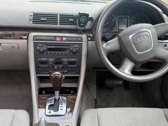 Audi A4 2.0 SE CVT 4dr