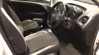 Toyota AYGO 1.0 VVT-i x-play x-shift Euro 5 5dr Euro 5