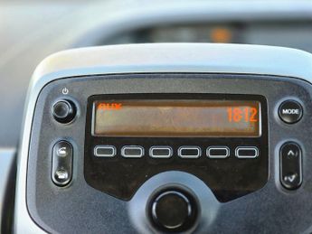 Toyota AYGO 1.0 VVT-i x-play x-shift Euro 5 5dr Euro 5