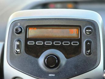 Toyota AYGO 1.0 VVT-i x-play x-shift Euro 5 5dr Euro 5