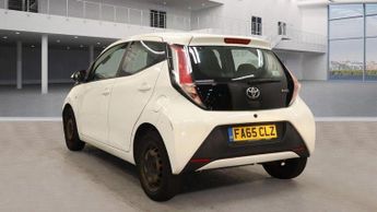 Toyota AYGO 1.0 VVT-i x-play x-shift Euro 5 5dr Euro 5