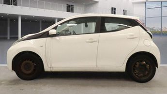 Toyota AYGO 1.0 VVT-i x-play x-shift Euro 5 5dr Euro 5