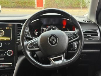 Renault Megane 1.3 TCe Iconic Sport Tourer EDC Euro 6 (s/s) 5dr