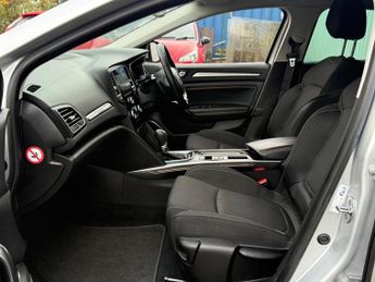 Renault Megane 1.3 TCe Iconic Sport Tourer EDC Euro 6 (s/s) 5dr