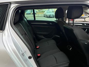 Renault Megane 1.3 TCe Iconic Sport Tourer EDC Euro 6 (s/s) 5dr