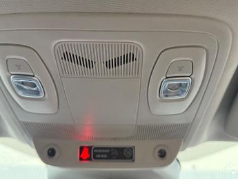 Renault Megane 1.3 TCe Iconic Sport Tourer EDC Euro 6 (s/s) 5dr