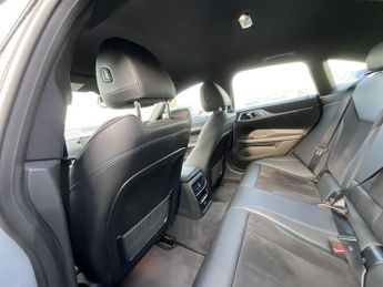 BMW I4 EDRIVE40 M SPORT