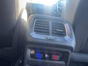 VOLKSWAGEN TIGUAN 2.0 TSI BlueMotion Tech SEL SUV 5dr Petrol DSG 4Motion Euro 6 (s