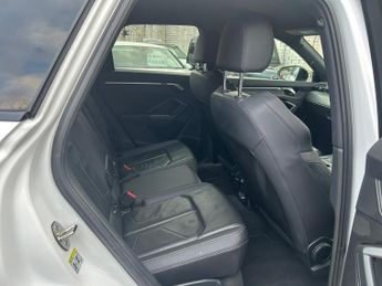 Audi Q3 1.5 TFSI CoD 35 S line S Tronic Euro 6 (s/s) 5dr