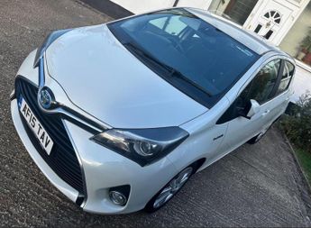 Toyota Yaris 1.5 VVT-h Excel E-CVT Euro 6 5dr (15in Alloy)