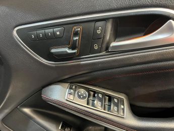 Mercedes-Benz GLA 2.1 GLA220 CDI AMG Line 7G-DCT 4MATIC Euro 6 (s/s) 5dr