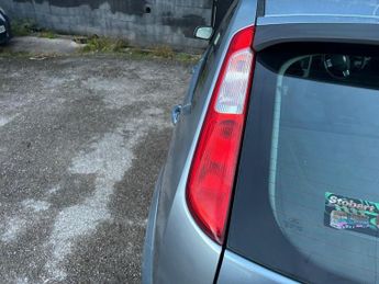 Ford Focus 1.6 Zetec Climate 5dr