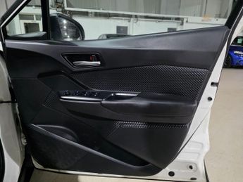 Toyota C-HR 1.8 VVT-h Icon CVT Euro 6 (s/s) 5dr