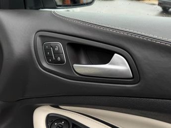 Ford Kuga 2.0 TDCi EcoBlue Vignale Powershift AWD Euro 6 (s/s) 5dr