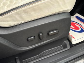 Ford Kuga 2.0 TDCi EcoBlue Vignale Powershift AWD Euro 6 (s/s) 5dr