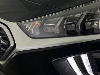 Hyundai IONIQ 1.6 h-GDi Premium DCT Euro 6 (s/s) 5dr