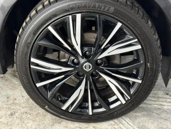 Nissan Juke 1.0 DIG-T Tekna+ Euro 6 (s/s) 5dr