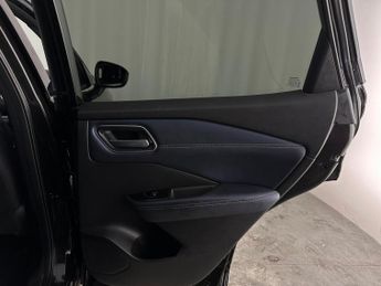 Nissan Qashqai 1.3 DIG-T MHEV Tekna XTRON Euro 6 (s/s) 5dr