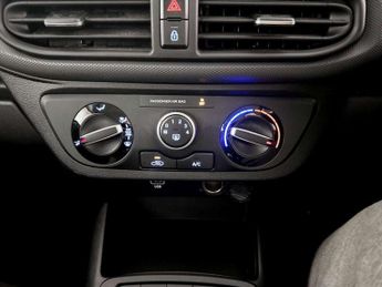 Hyundai i10 1.0 SE Connect Euro 6 (s/s) 5dr