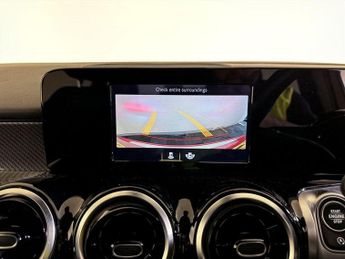 Mercedes-Benz GLB 1.3 GLB200 AMG Line 7G-DCT Euro 6 (s/s) 5dr