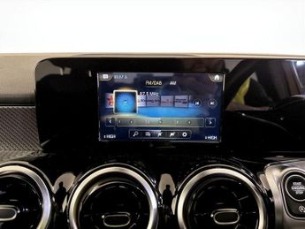 Mercedes-Benz GLB 1.3 GLB200 AMG Line 7G-DCT Euro 6 (s/s) 5dr