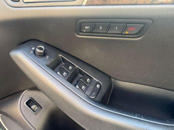 AUDI Q5 2.0 TDI S line Special Edition SUV 5dr Diesel S Tronic quattro E