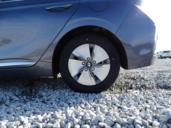 Hyundai IONIQ 1.6 h-GDi Premium DCT Euro 6 (s/s) 5dr