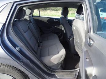 Hyundai IONIQ 1.6 h-GDi Premium DCT Euro 6 (s/s) 5dr