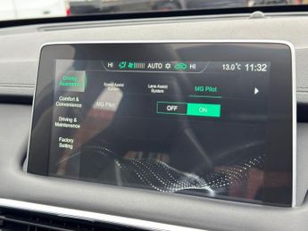 MG MG HS 1.5 T-GDI 16.6kWh Exclusive Auto Euro 6 (s/s) 5dr