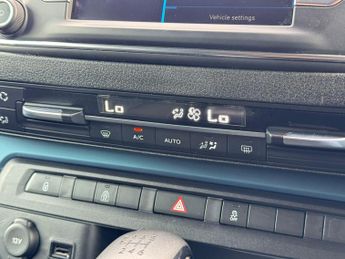 Peugeot Traveller 1.6 BlueHDi Active Standard MPV 5dr Diesel Manual MWB Euro 6 (s/