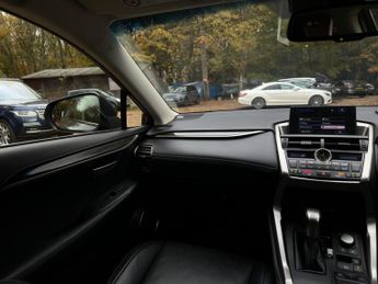 Lexus NX 2.5 300h Premier E-CVT 4WD Euro 6 (s/s) 5dr