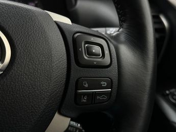 Lexus NX 2.5 300h Premier E-CVT 4WD Euro 6 (s/s) 5dr