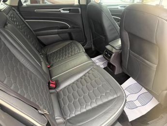 Ford Mondeo 2.0 TiVCT Vignale CVT 6Spd Euro 6 (s/s) 5dr