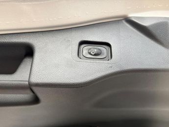 Ford Mondeo 2.0 TiVCT Vignale CVT 6Spd Euro 6 (s/s) 5dr