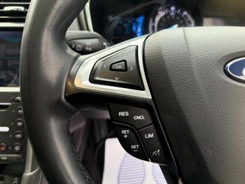 Ford Mondeo 2.0 TiVCT Vignale CVT 6Spd Euro 6 (s/s) 5dr