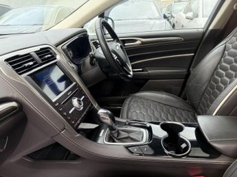Ford Mondeo 2.0 TiVCT Vignale CVT 6Spd Euro 6 (s/s) 5dr