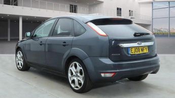 Ford Focus 2.0 Titanium 5dr